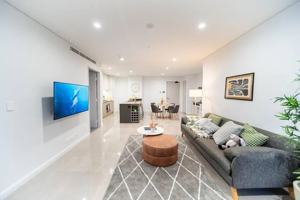 Sea Fever - Lv 65 Skyhome On Ocean Meriton Gold Coast Apartment