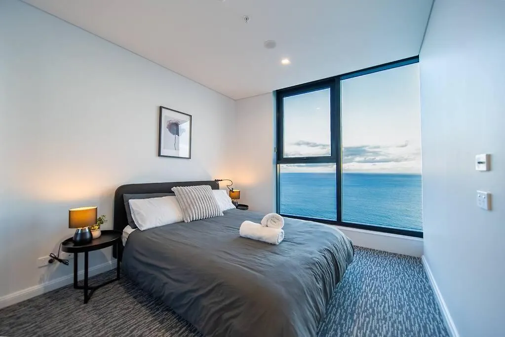 Sea Fever - Lv 65 Skyhome On Ocean Meriton Gold Coast Australia